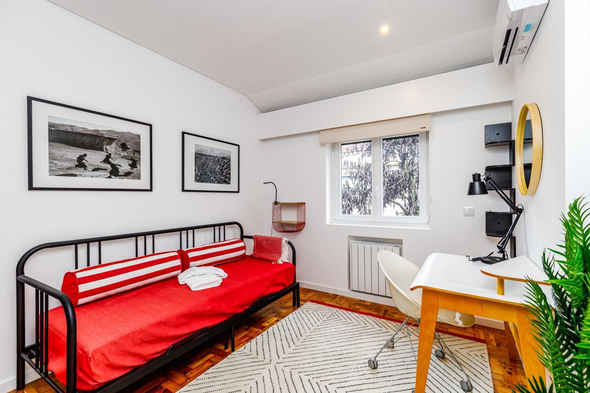Augusto - A Family House With Pool In The Heart Of Apartment *
