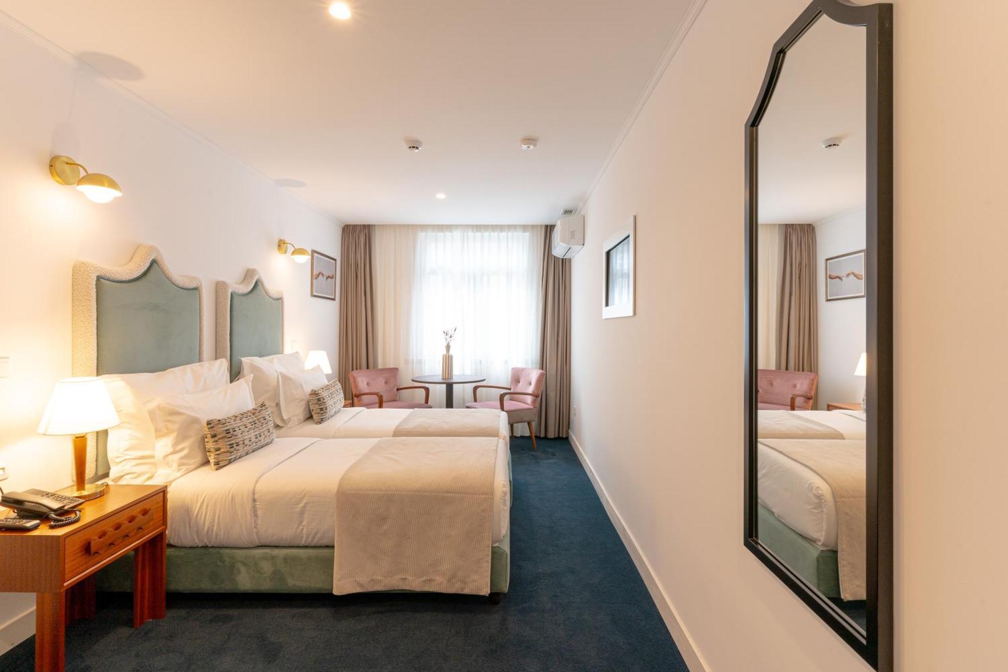 Hotel Westlight Madalena 4*