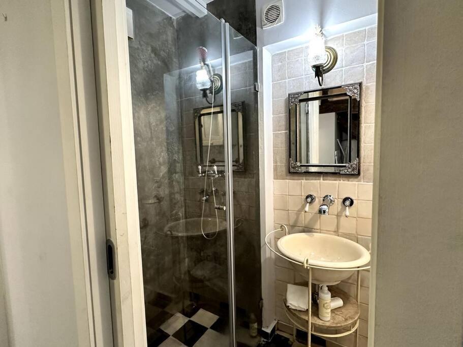 Apartment Budget 2 Bed In Bica W Air Con - Belle Epoque Lissabon