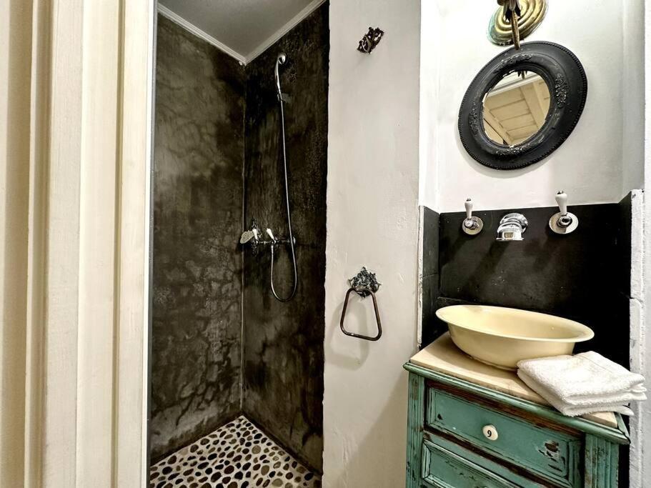 Apartment Budget 2 Bed In Bica W Air Con - Belle Epoque Lissabon