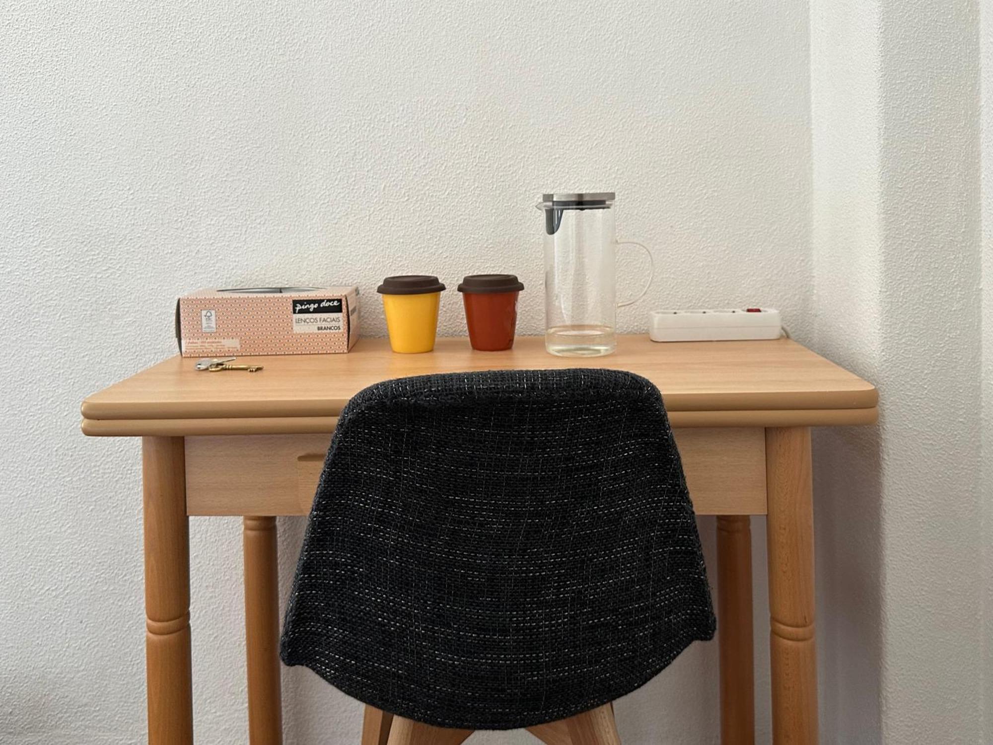 Homestay Cozy Near Metro & Airport Lisbon