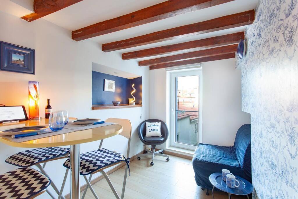 Mouraria 3 - Historic Duplex * Lissabon