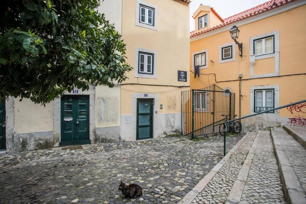 Mouraria 3 - Historic Duplex * Lissabon