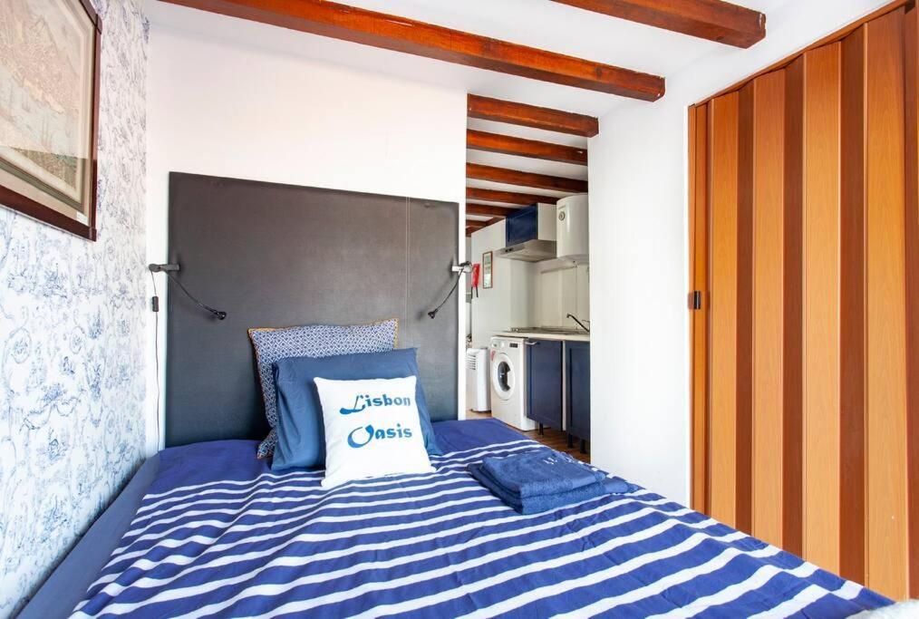Mouraria 2 - View From French Balcony & Smart Check-in Appartement