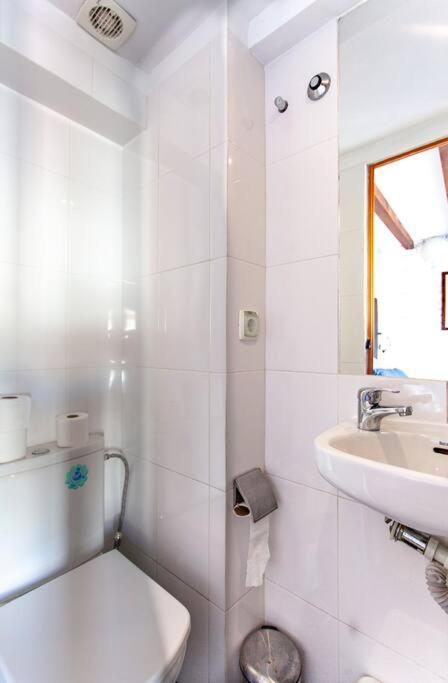 Mouraria 2 - View From French Balcony & Smart Check-in Appartement Lissabon