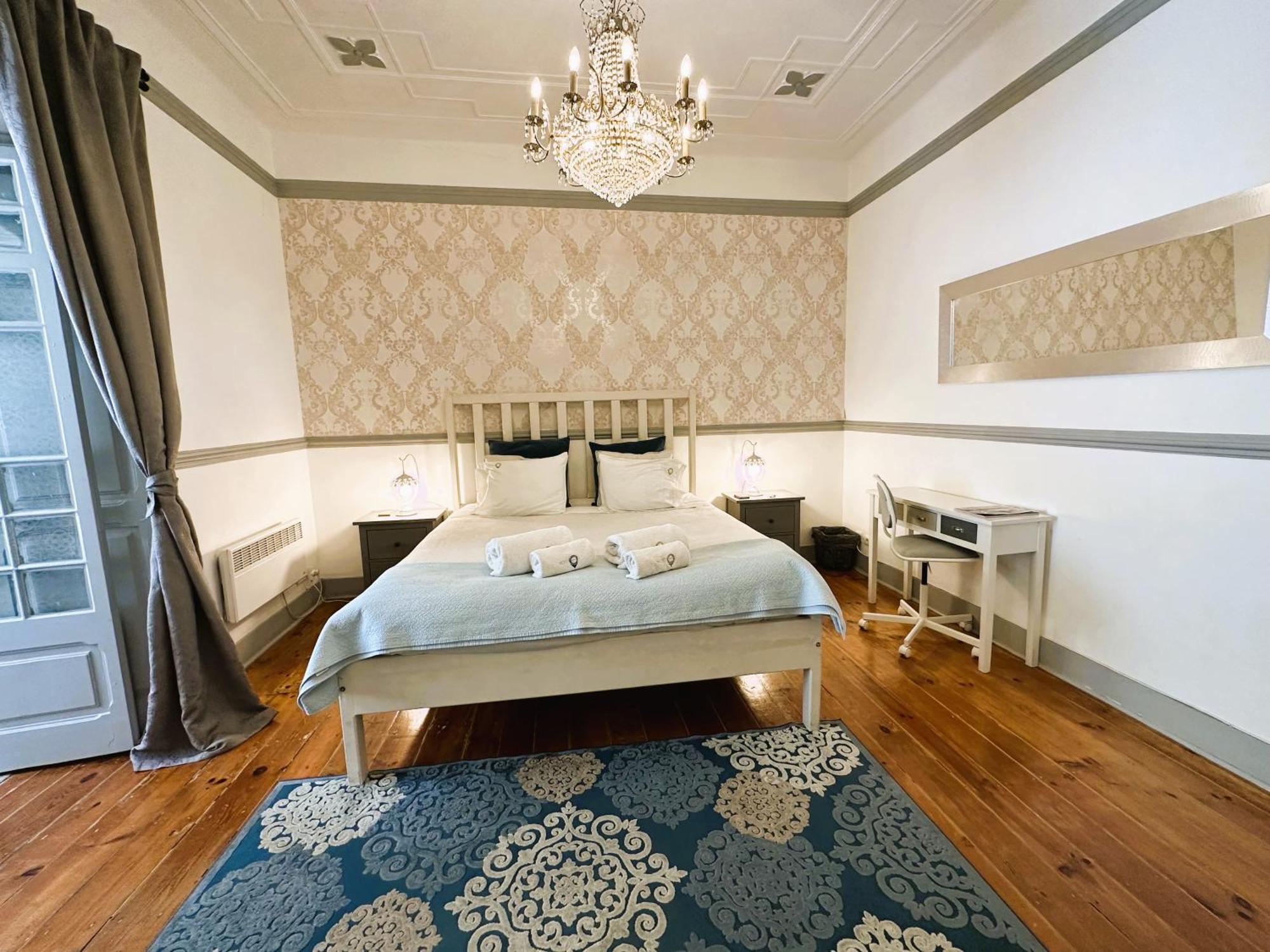 Estrela Charming By Host-point