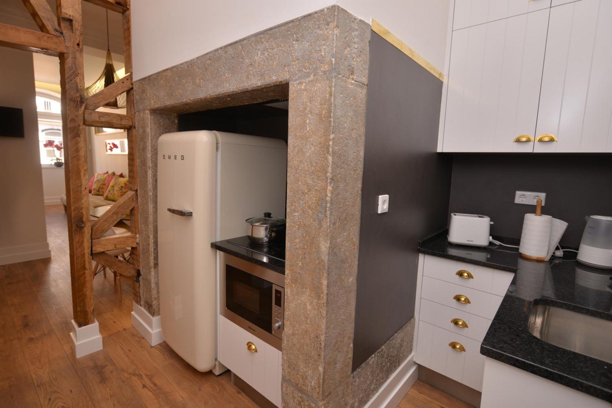 Appartement Gold 37399al And Silver 37404al *