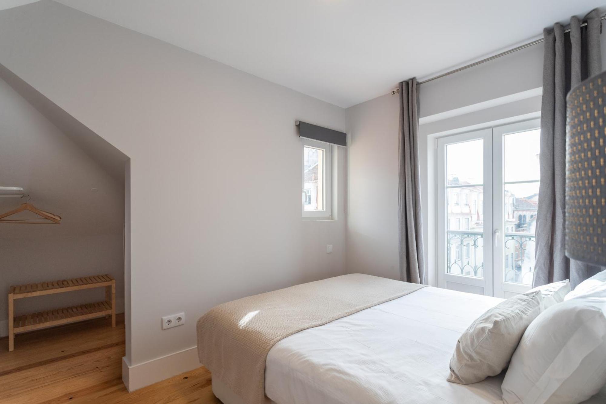 Santa Justa 24 Downtown Apartment *