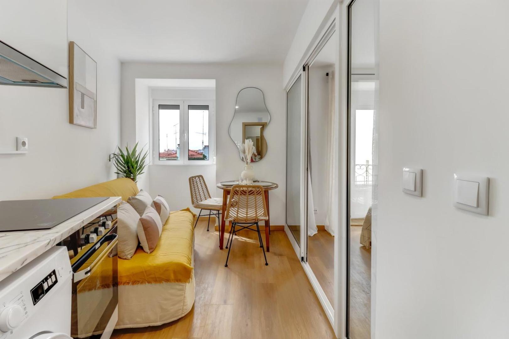 1br Cosy Heart Of Santos W Ac | By Airnest Appartement Lissabon