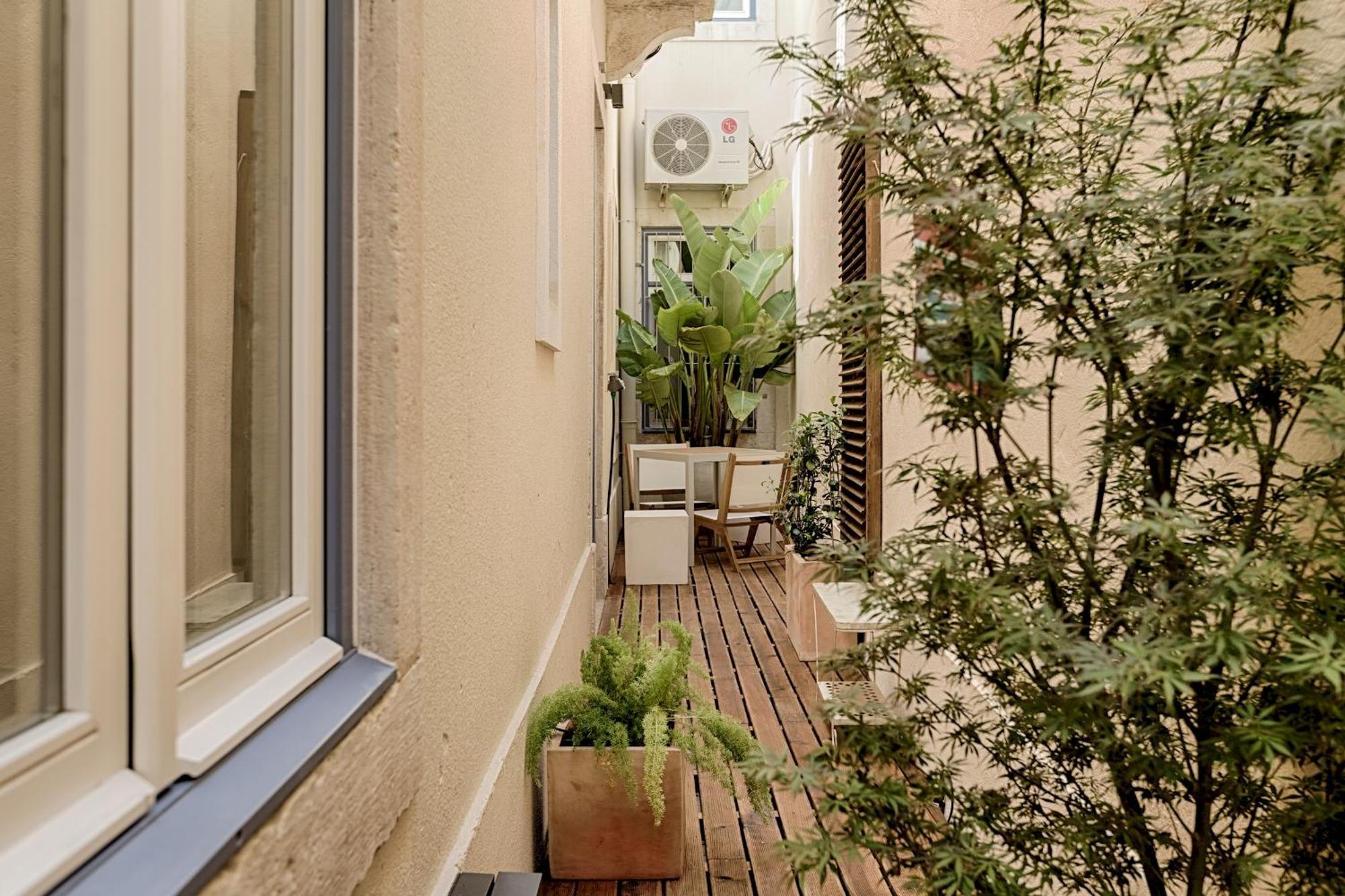 Romantic Gem In Alfama Lissabon