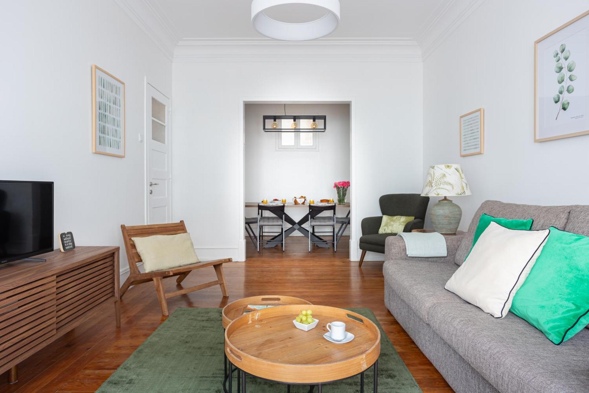 Avec 4 chambre Appartement *