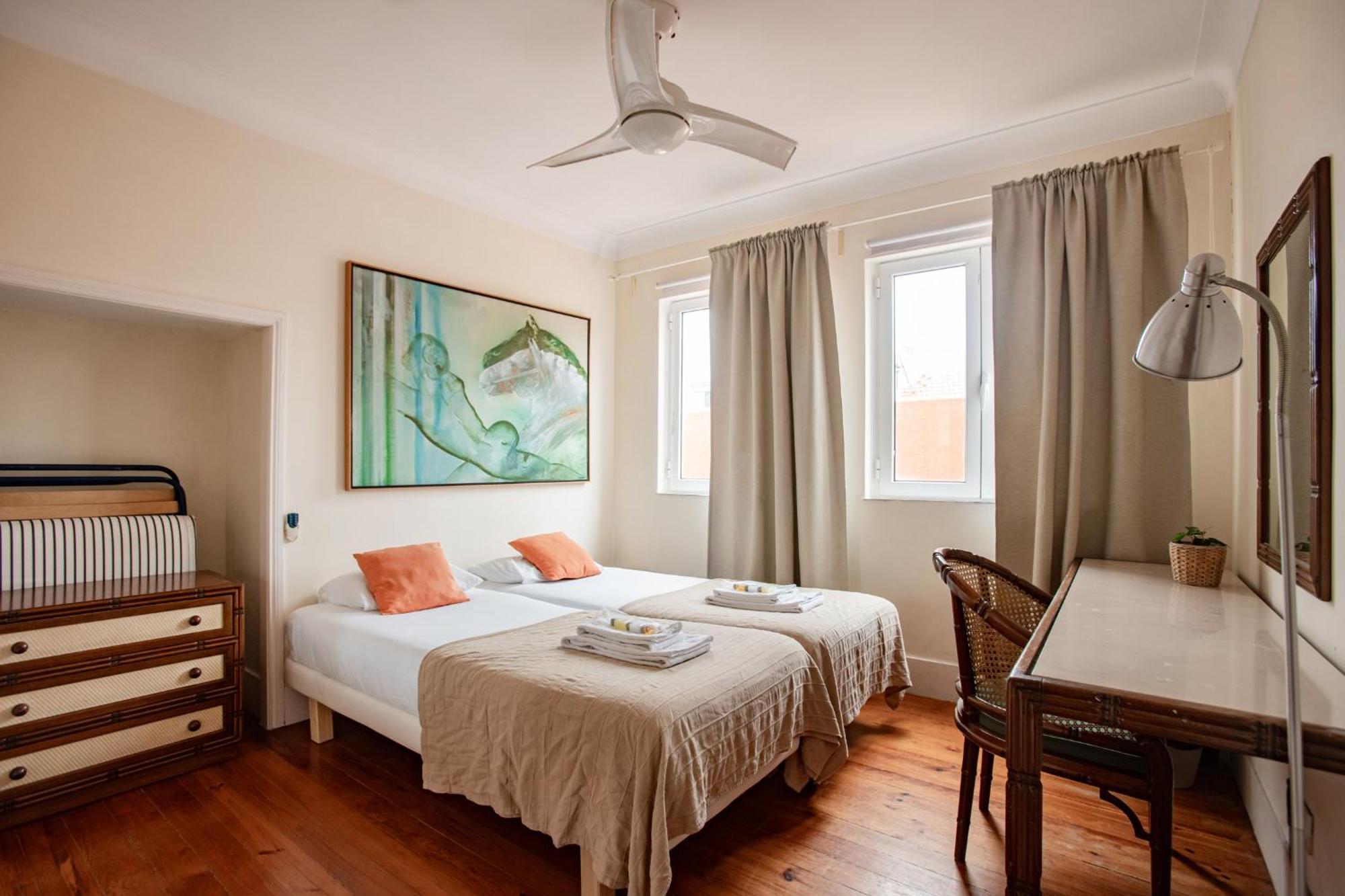 Gasthof Large Family Flat In Campo De Ourique *