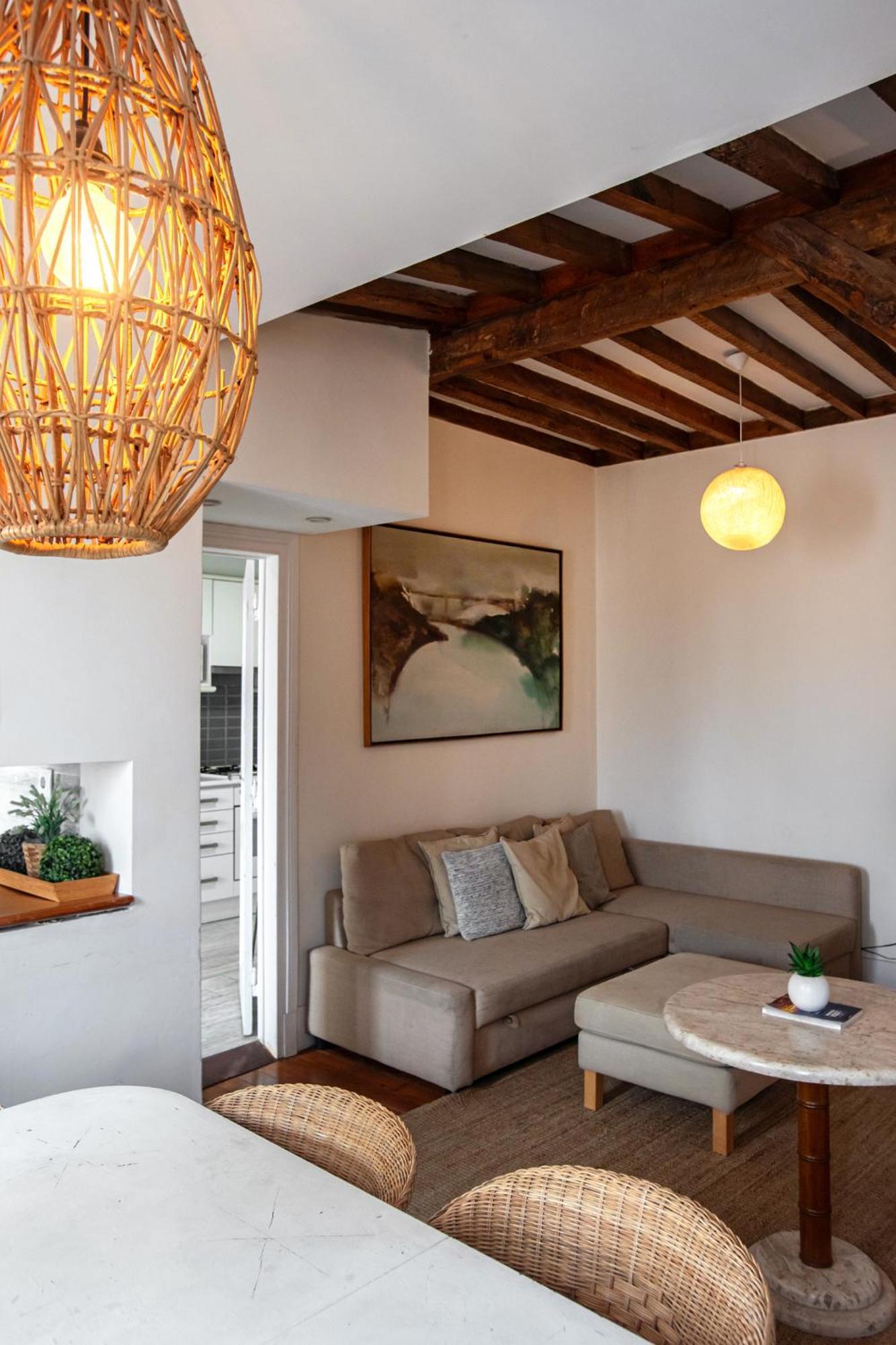 Large Family Flat In Campo De Ourique Lissabon