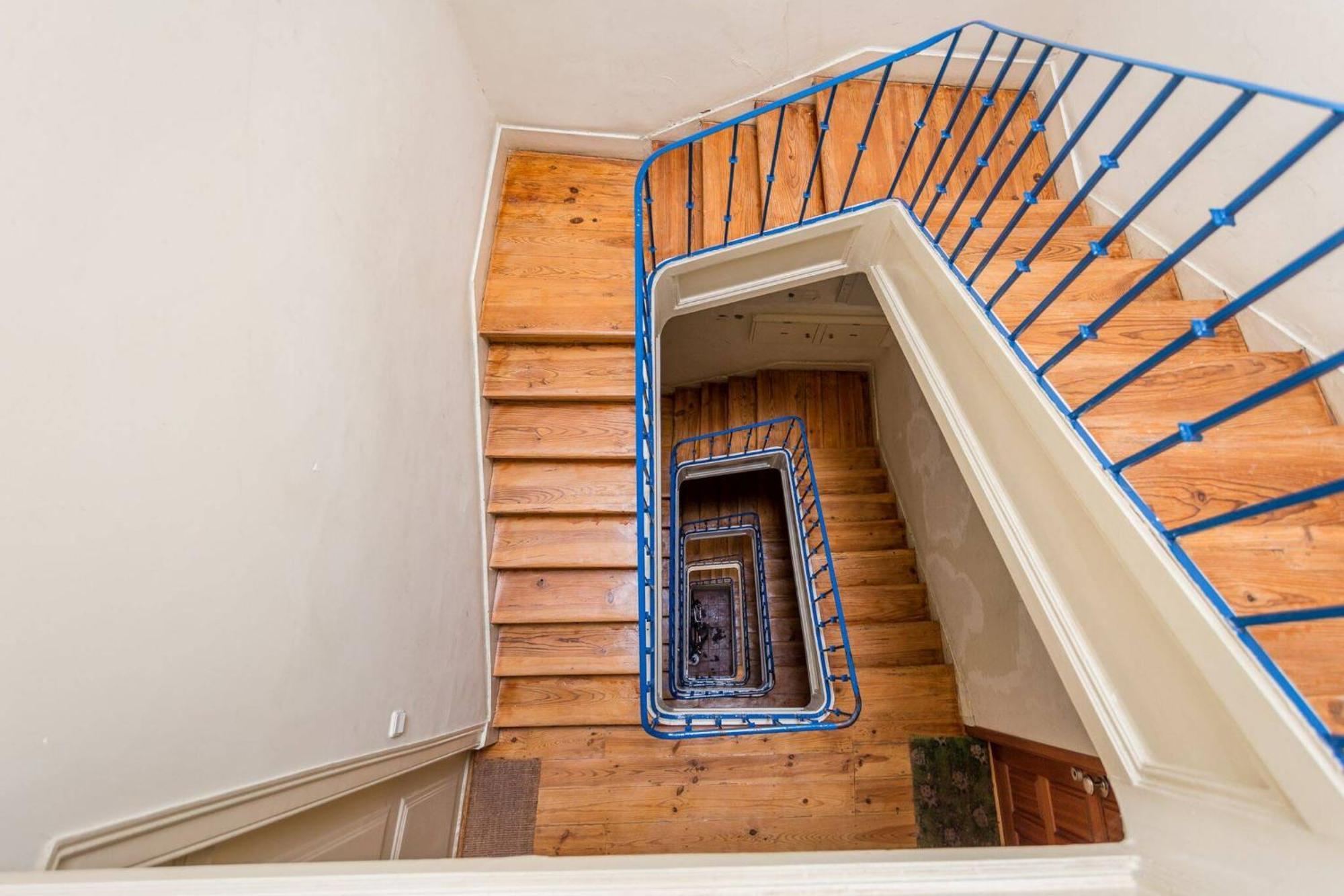 Charming Flat With 2 Bedrooms On Lisbon's 7th Hill *