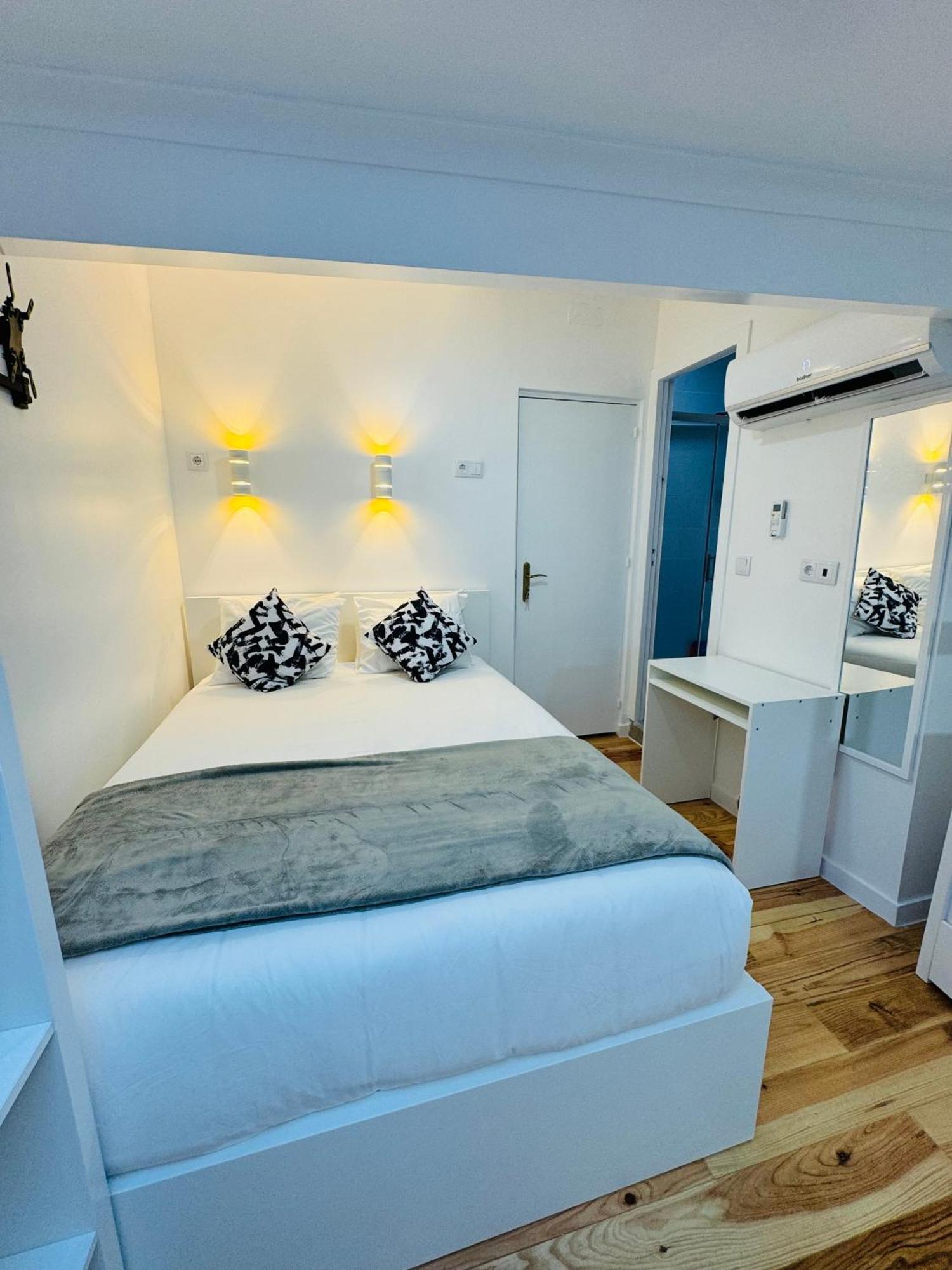 Quarto em Acomodações Particulares Alfama - *