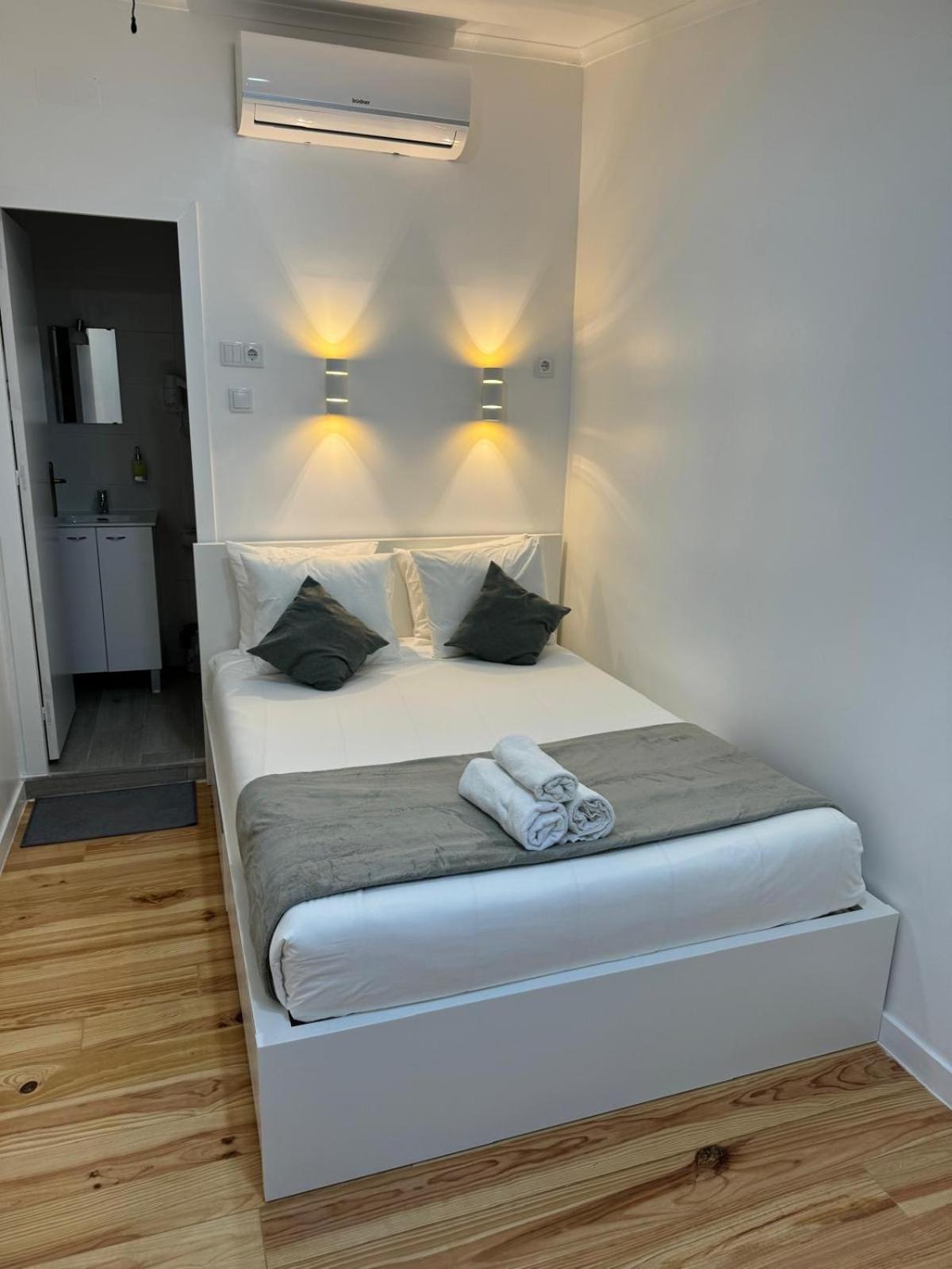 Quarto em Acomodações Particulares Alfama - *