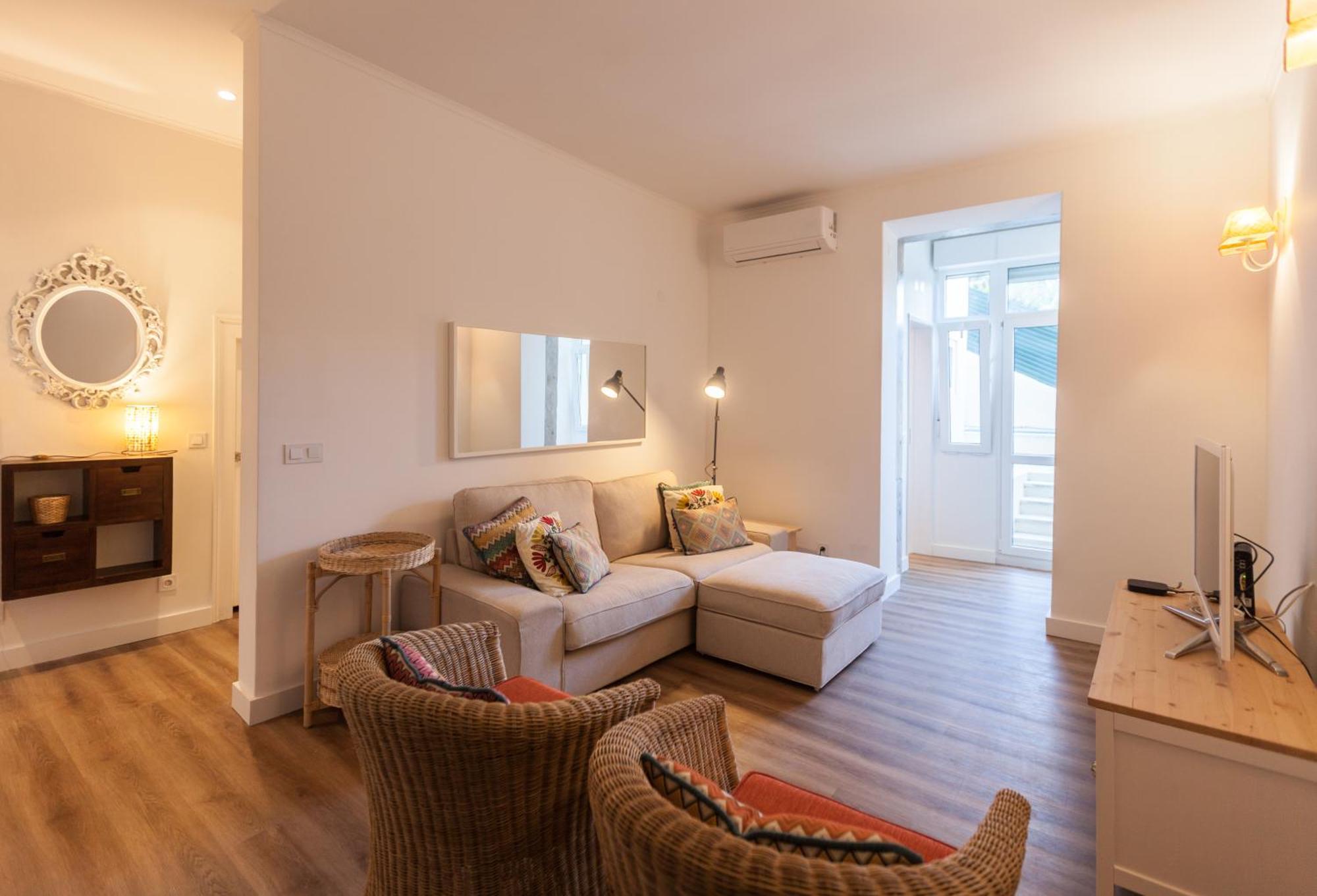 Apartment Flh Graca Charming Duplex With Small Pool