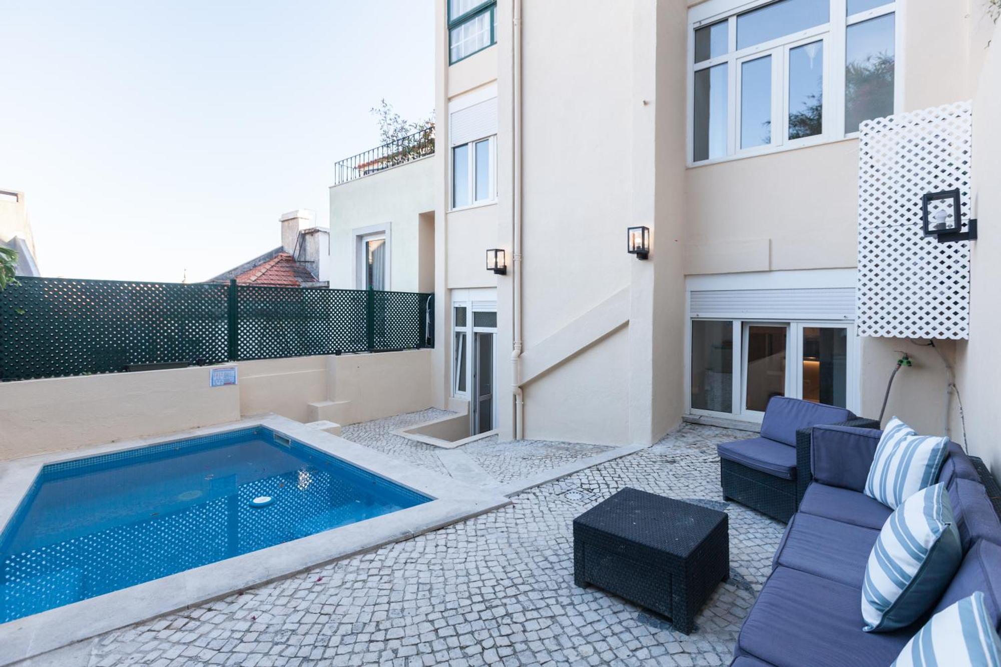 Flh Graca Charming Duplex With Small Pool Apartment *