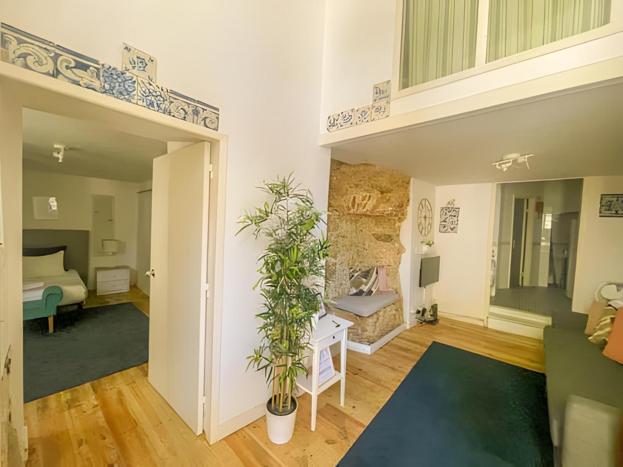 Historical Bica - 3 Bedroom Appartement