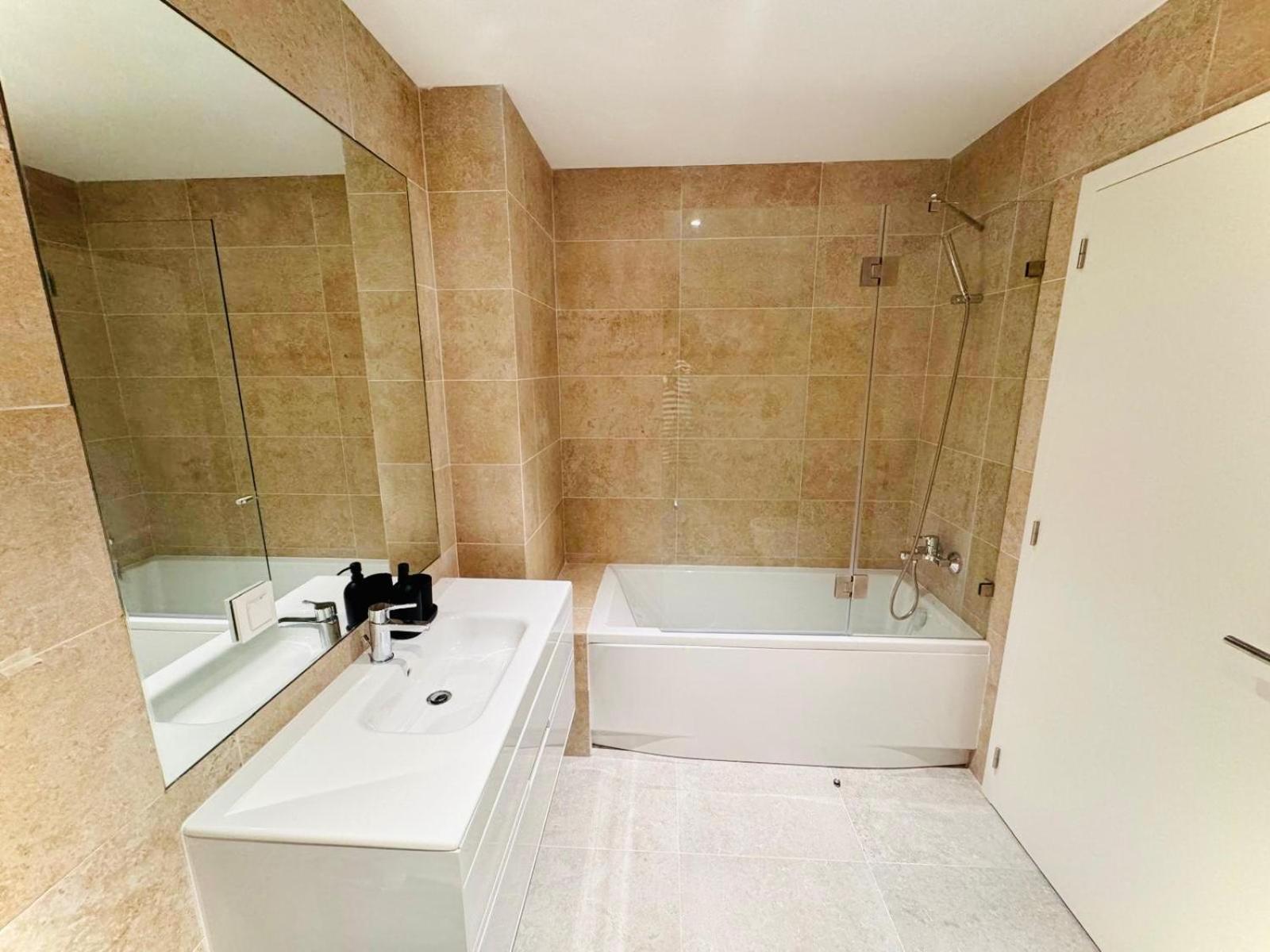 Appartement Pink House Ii Beautiful 2 Bedroom Flat In City Center *