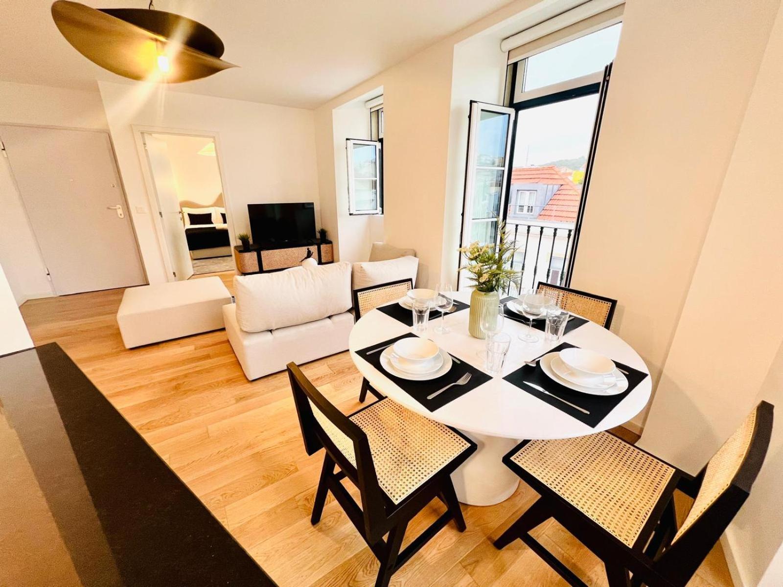 Pink House Ii Beautiful 2 Bedroom Flat In City Center
