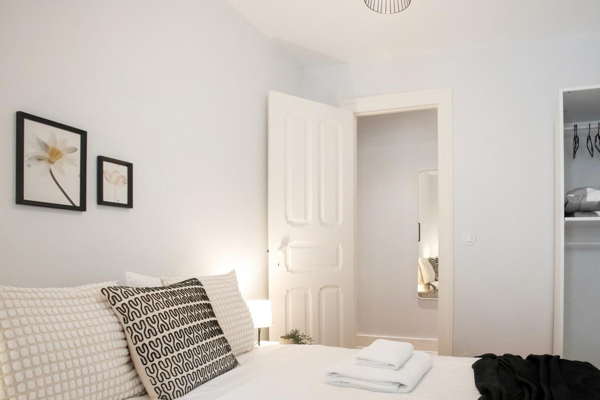 Appartement Charming 3-bedroom Retreat In The Heart Of *