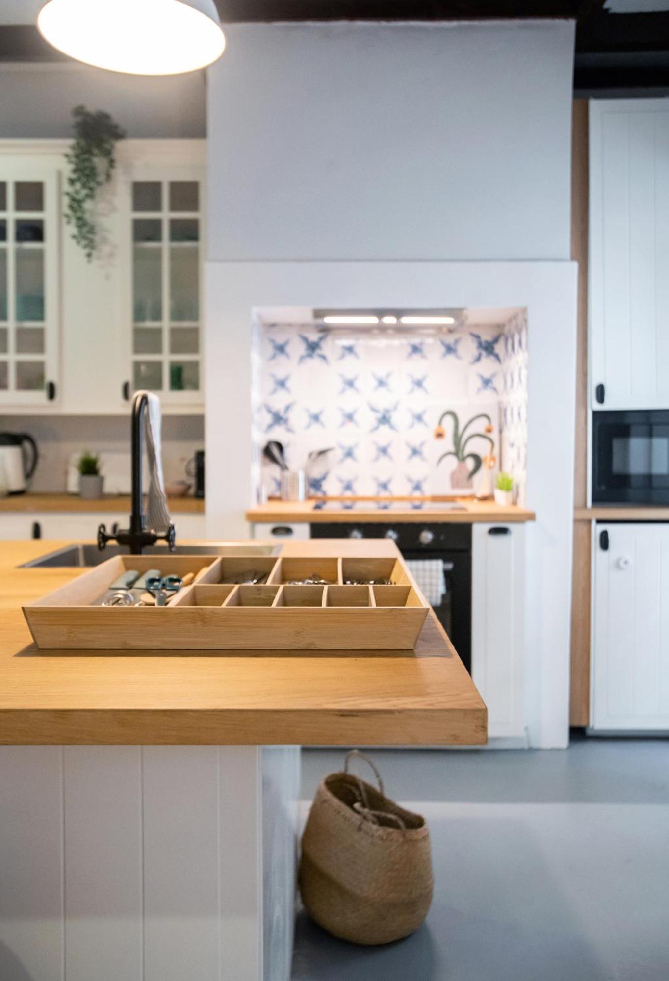 Charming 3-bedroom Retreat In The Heart Of Appartement
