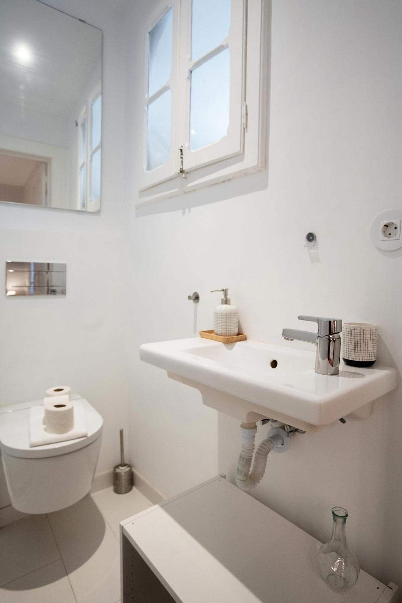 Appartement Charming 3-bedroom Retreat In The Heart Of