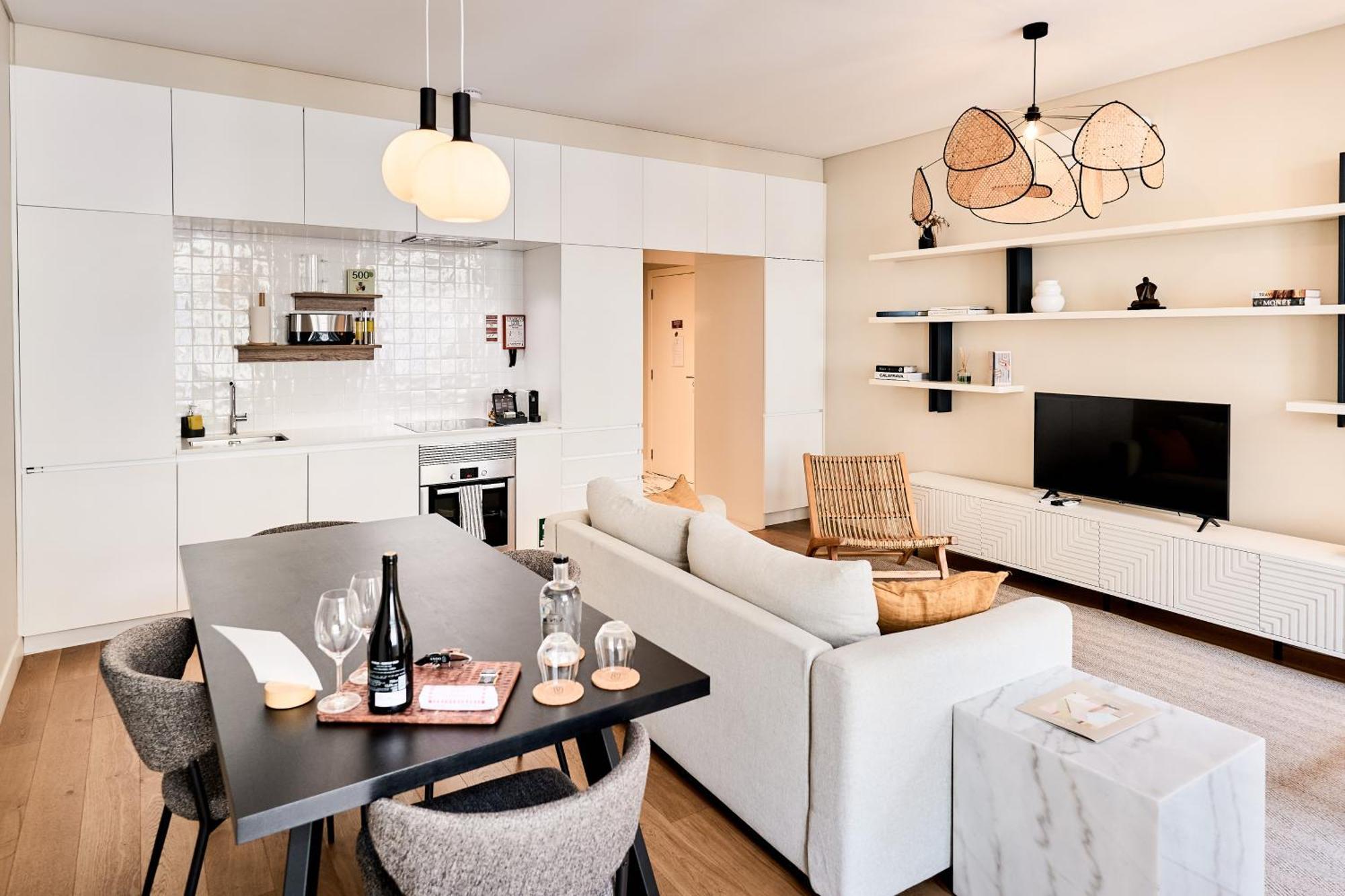 Ando Living - Augusta House *