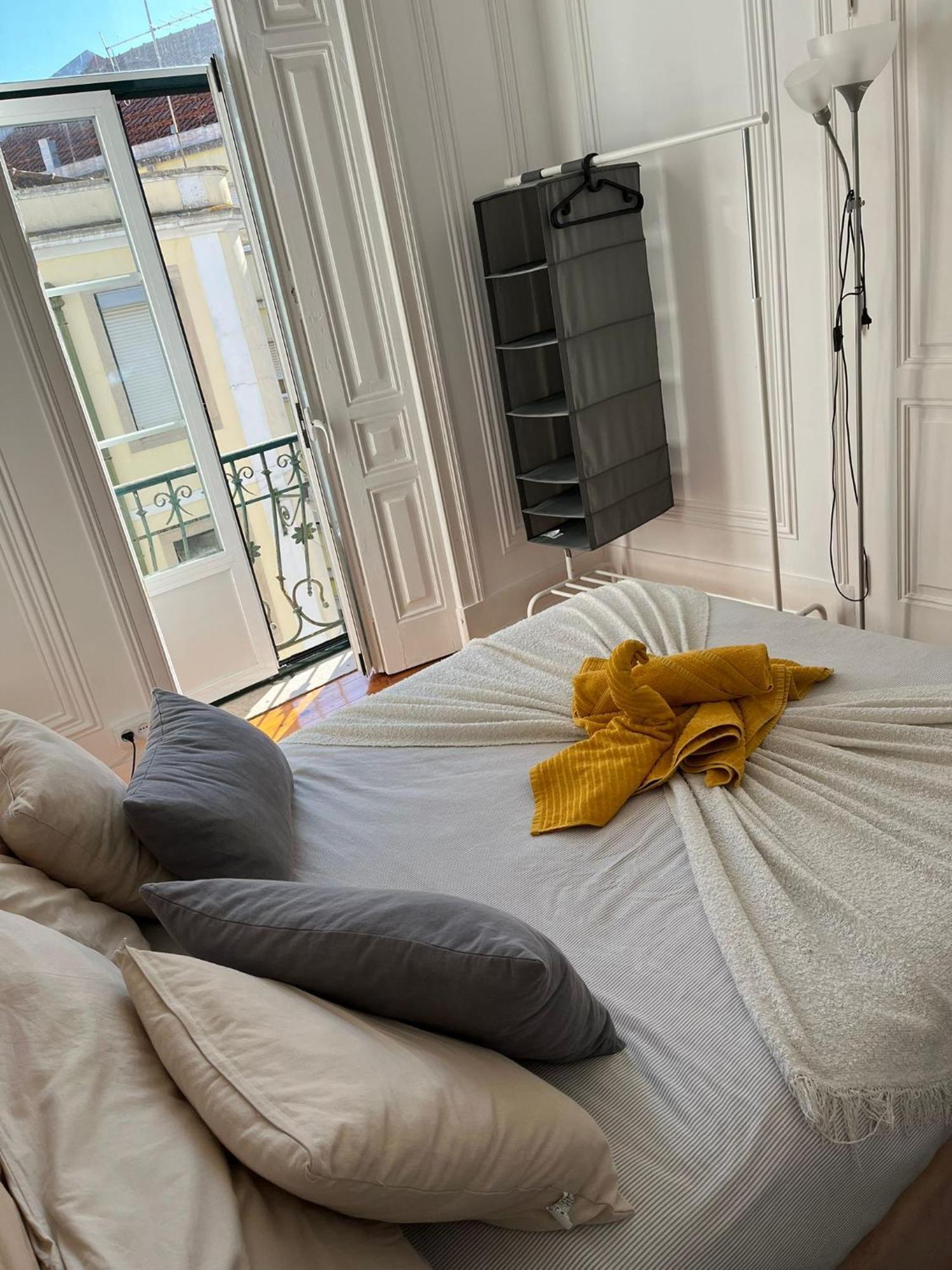 Quarto em Acomodações Particulares Garden Campo De Ourique - *
