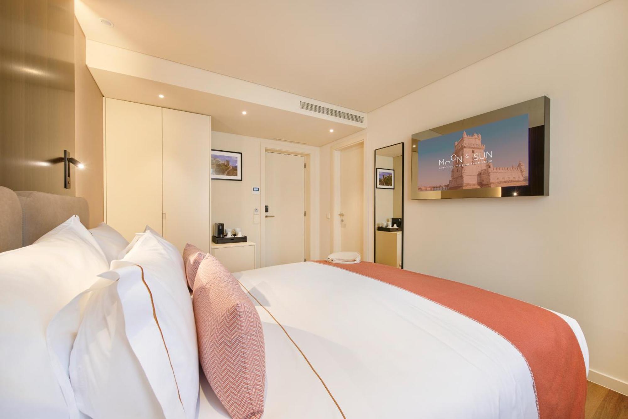 Moon & Sun Hotel