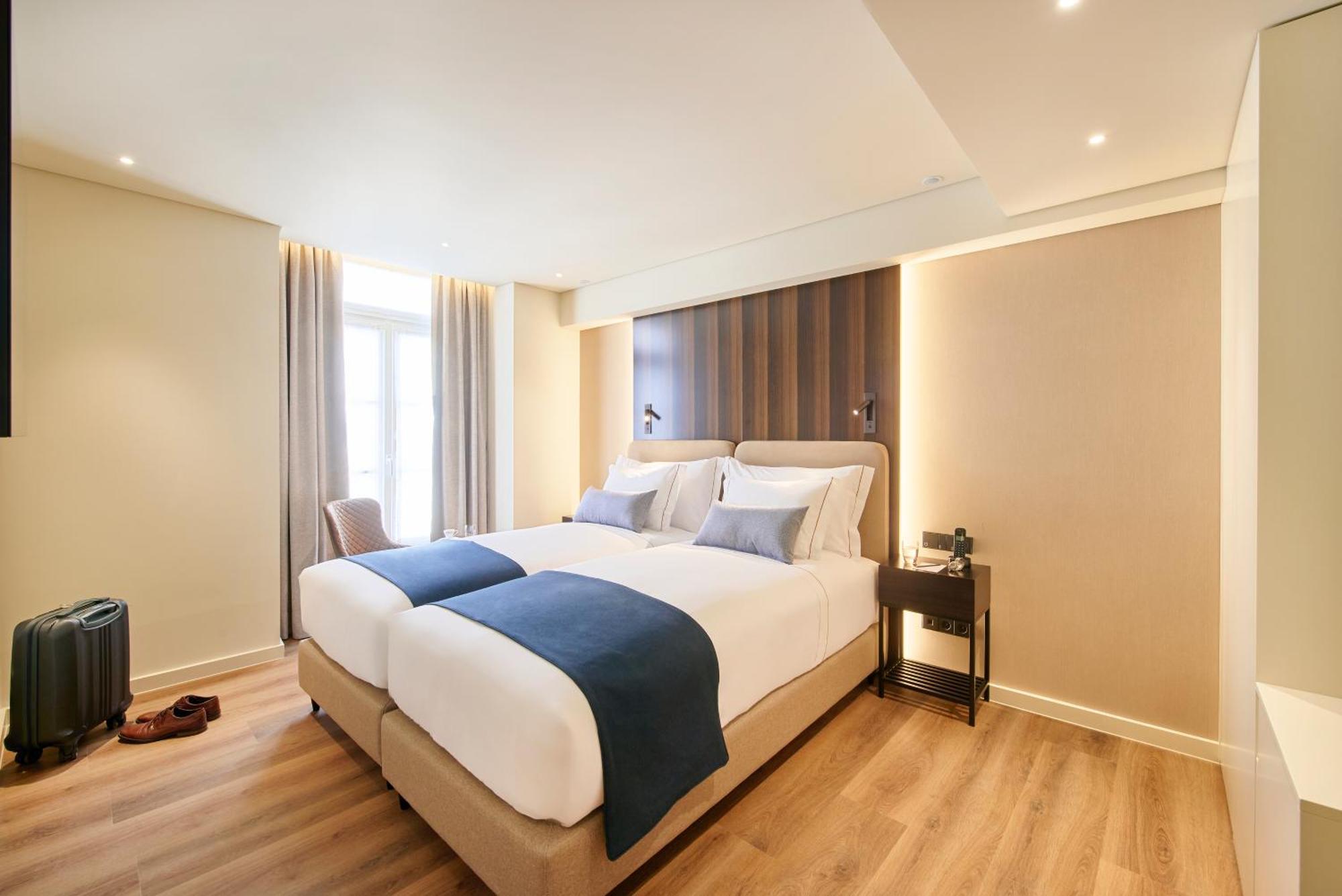 Hotel Moon & Sun 4*
