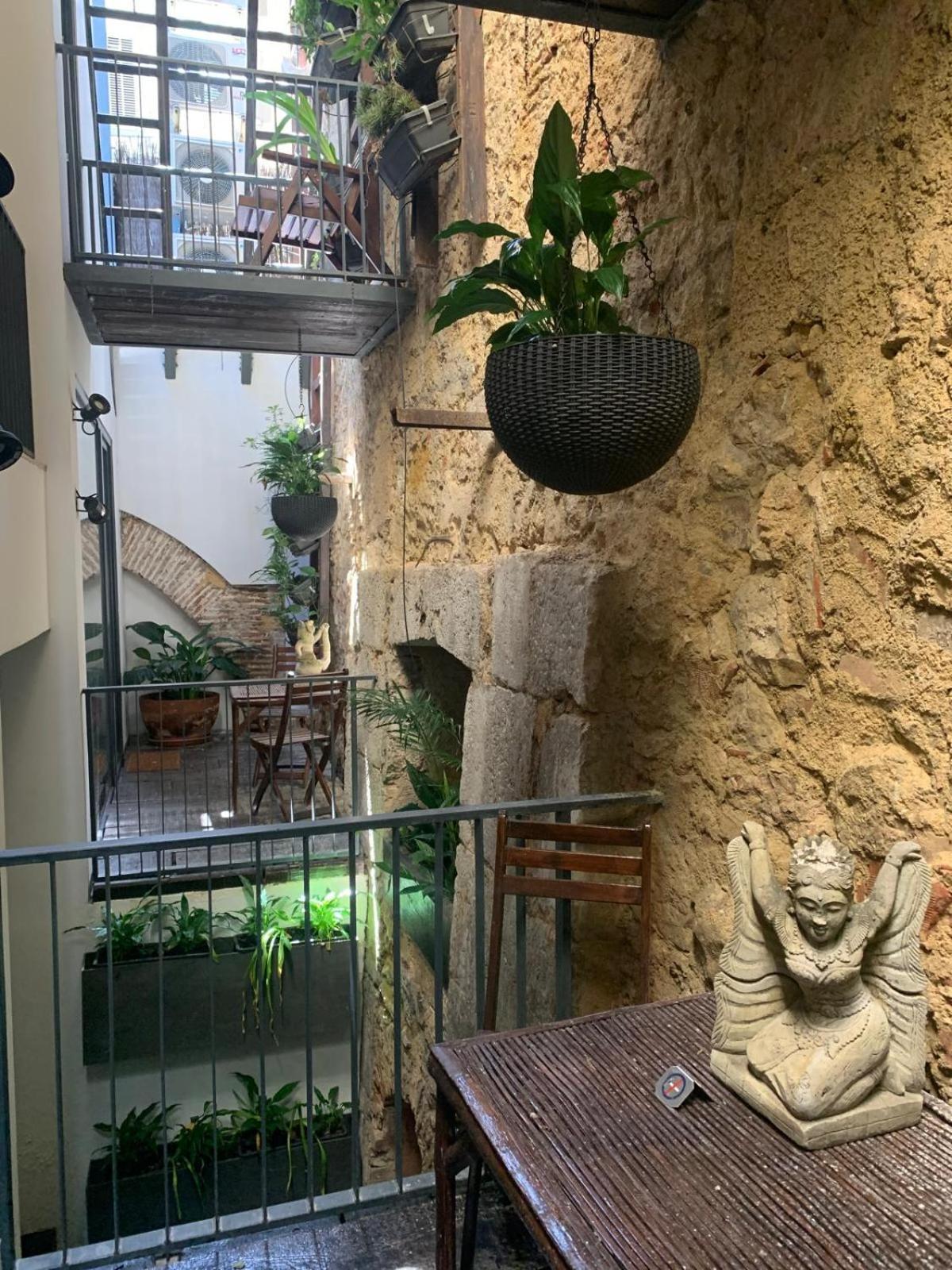 Old Stables Chiado - 2 Bedroom In The Heart Of Appartement Lisboa