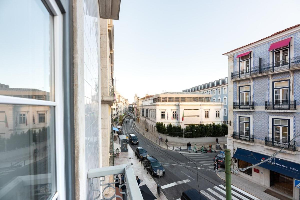 Bica Contemporary Historic 2 Bedroom Appartement *