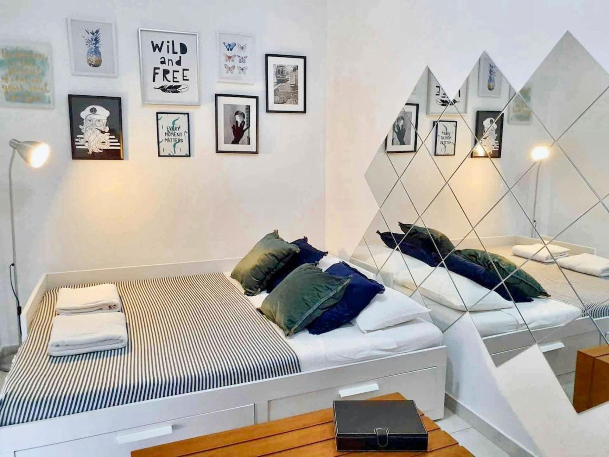 Apartment Comfortable With Balcony And Sea View In 50 M² *