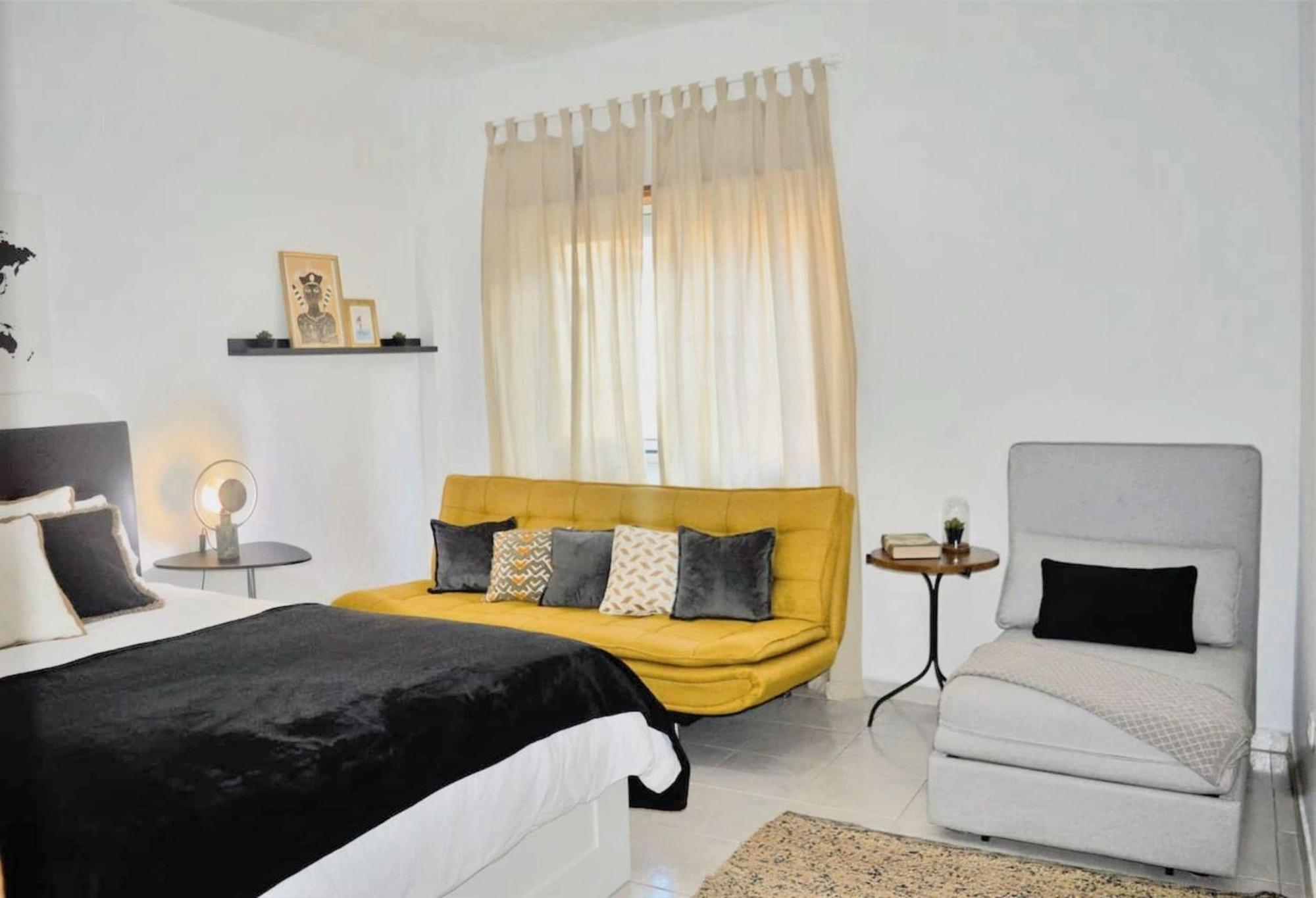 Comfortable With Balcony And Sea View In 50 M² Apartment *