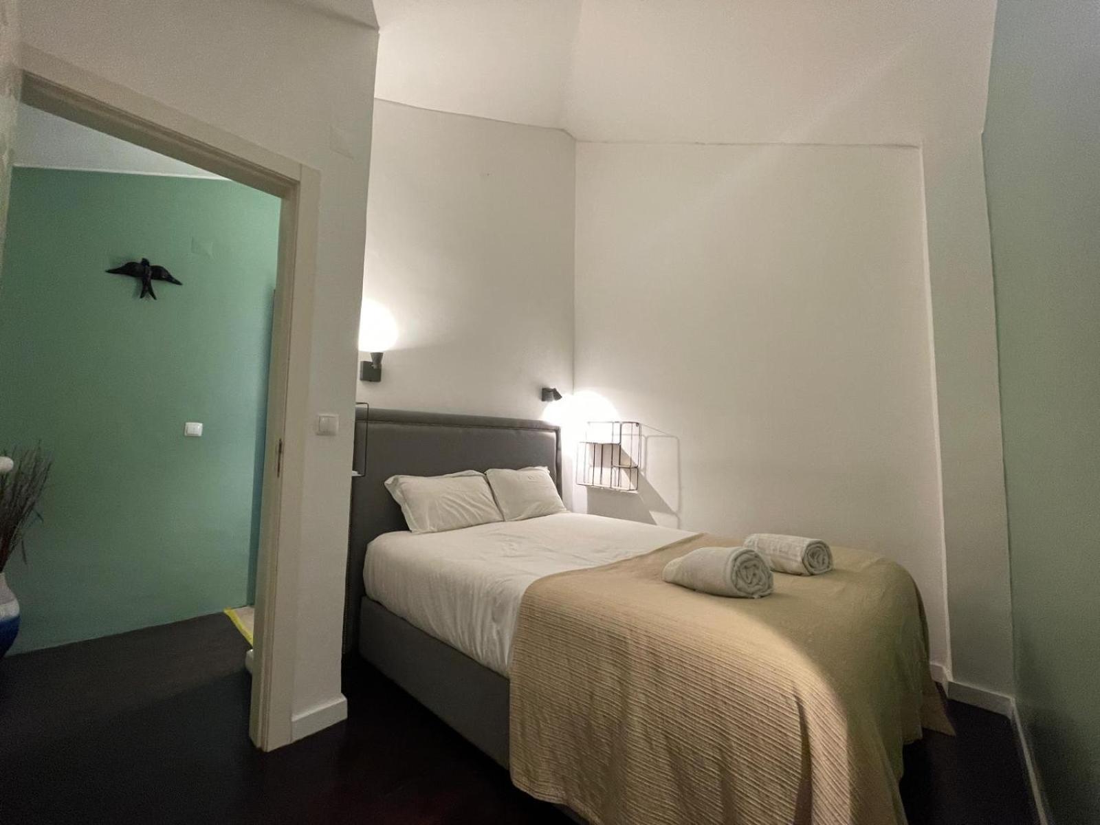 Fabulous T2 With Balcony In Rossio * Lissabon