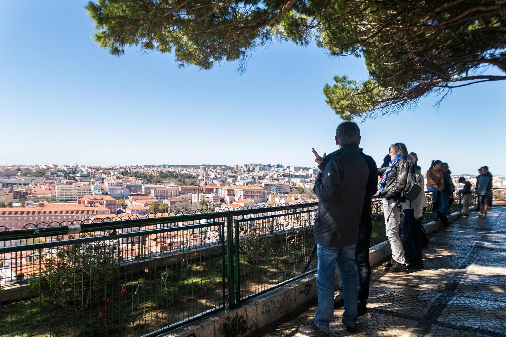 Happy - With A View, Private Terrace & Ac Appartement Lisboa