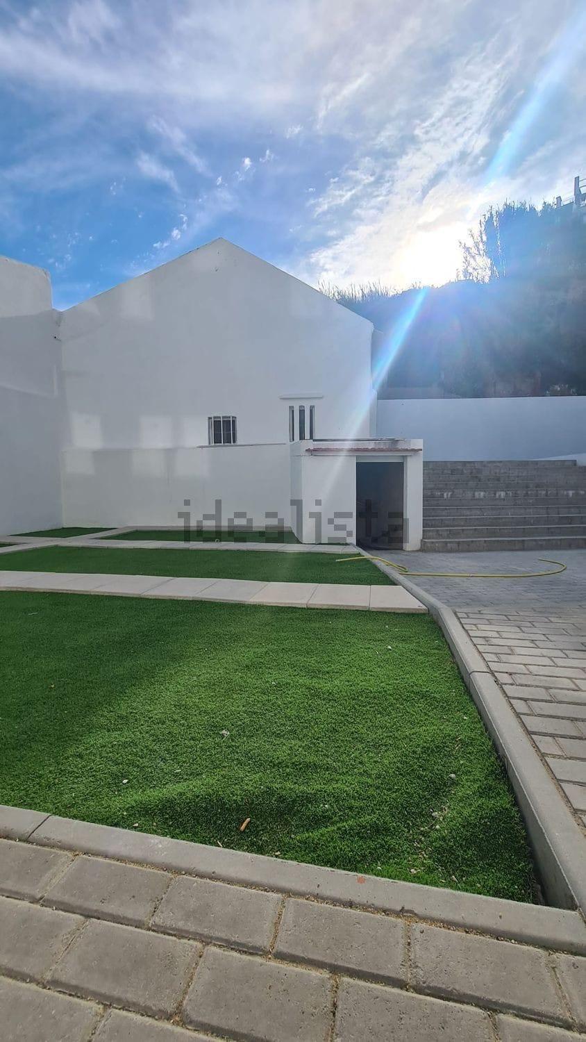 Ground Floor 2 Bedroom With Pool *