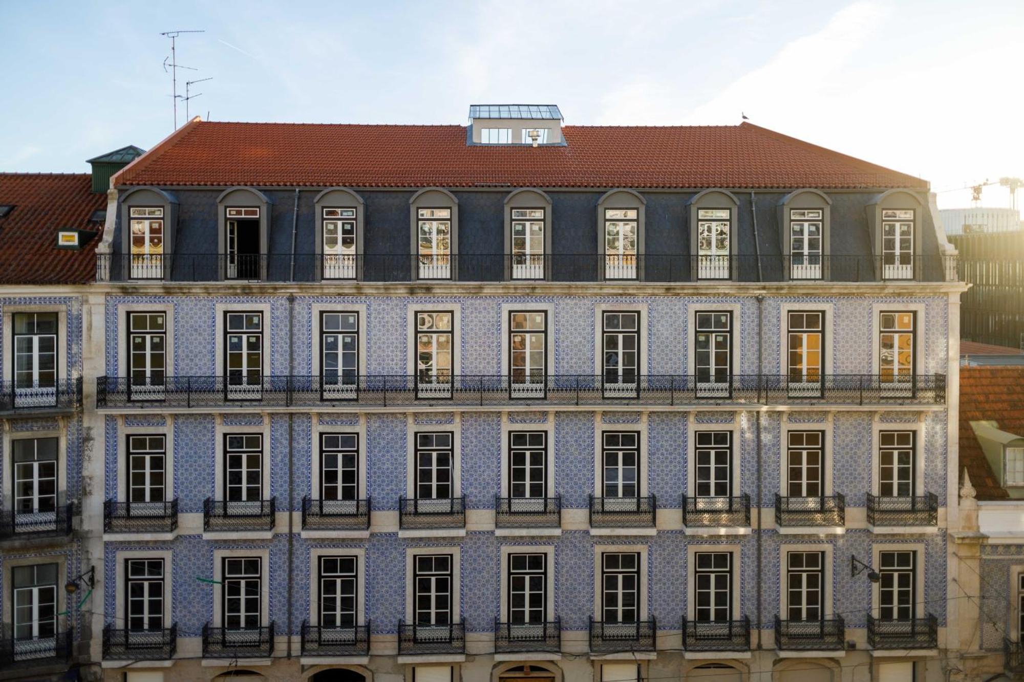 Pool & Garden In The Heart Of Lisboa