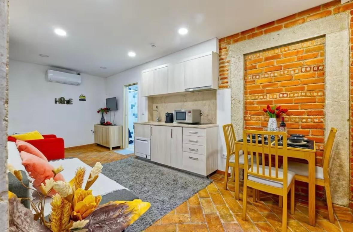 Homey Haven With A Rustic Charm Appartement Lisboa