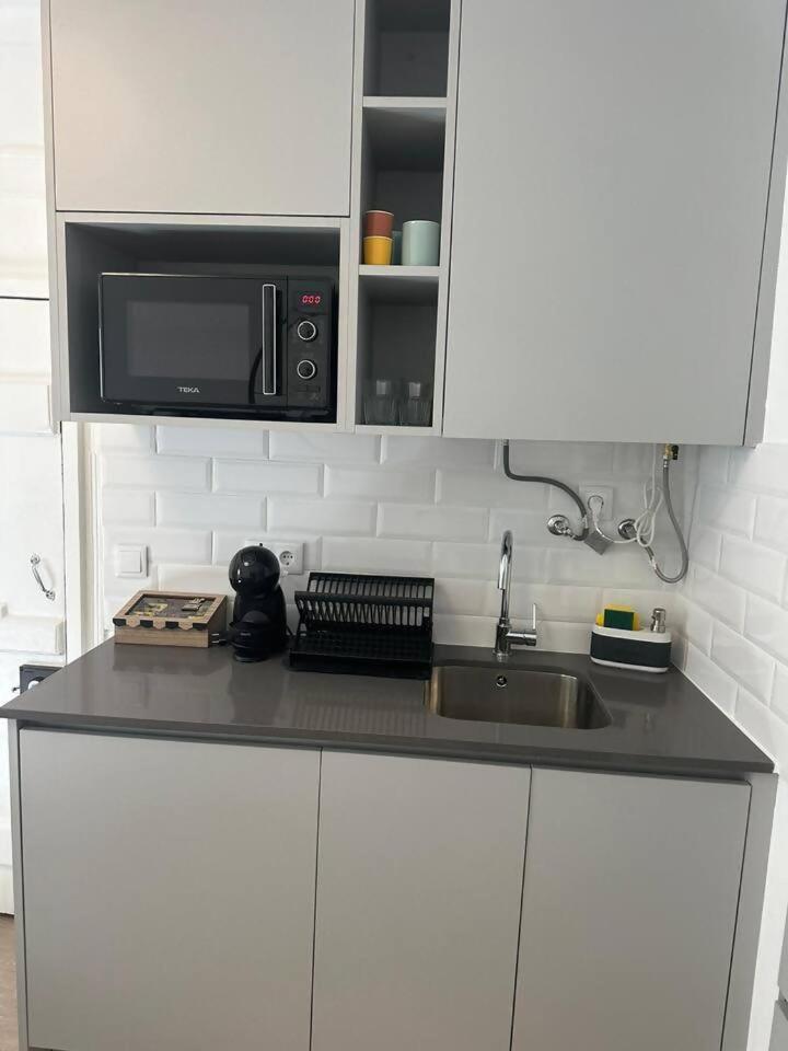Stylish Renovated In Chiado Appartement *
