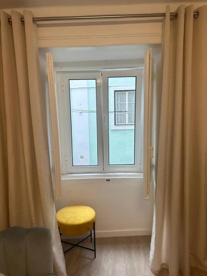 Appartement Stylish Renovated In Chiado *