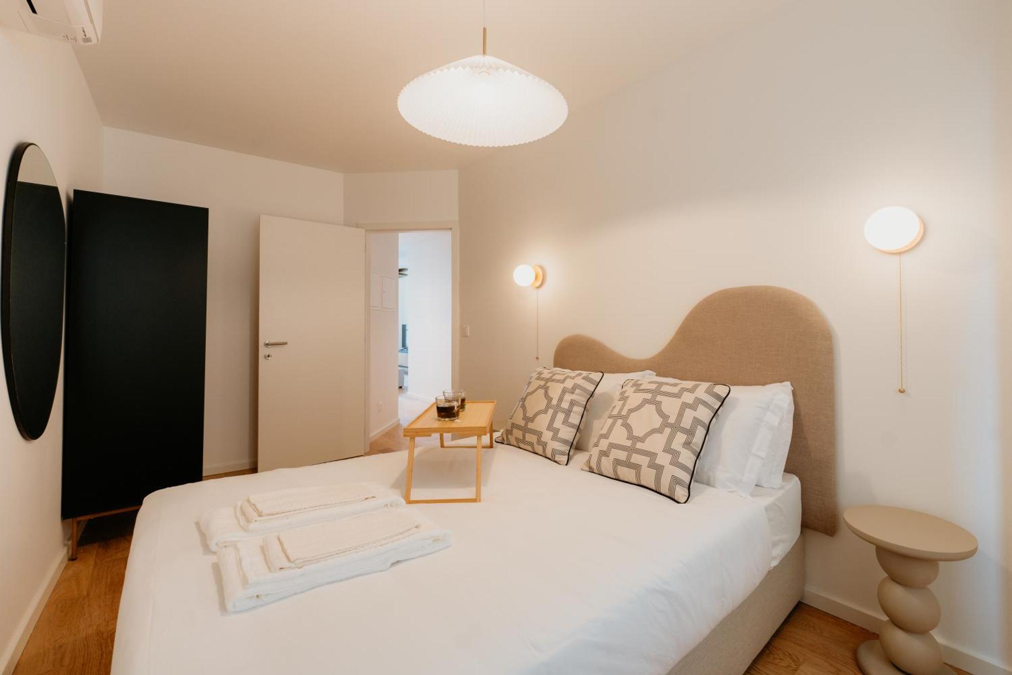 Mary Pink - No 3c - Sublime Two-bedroom *