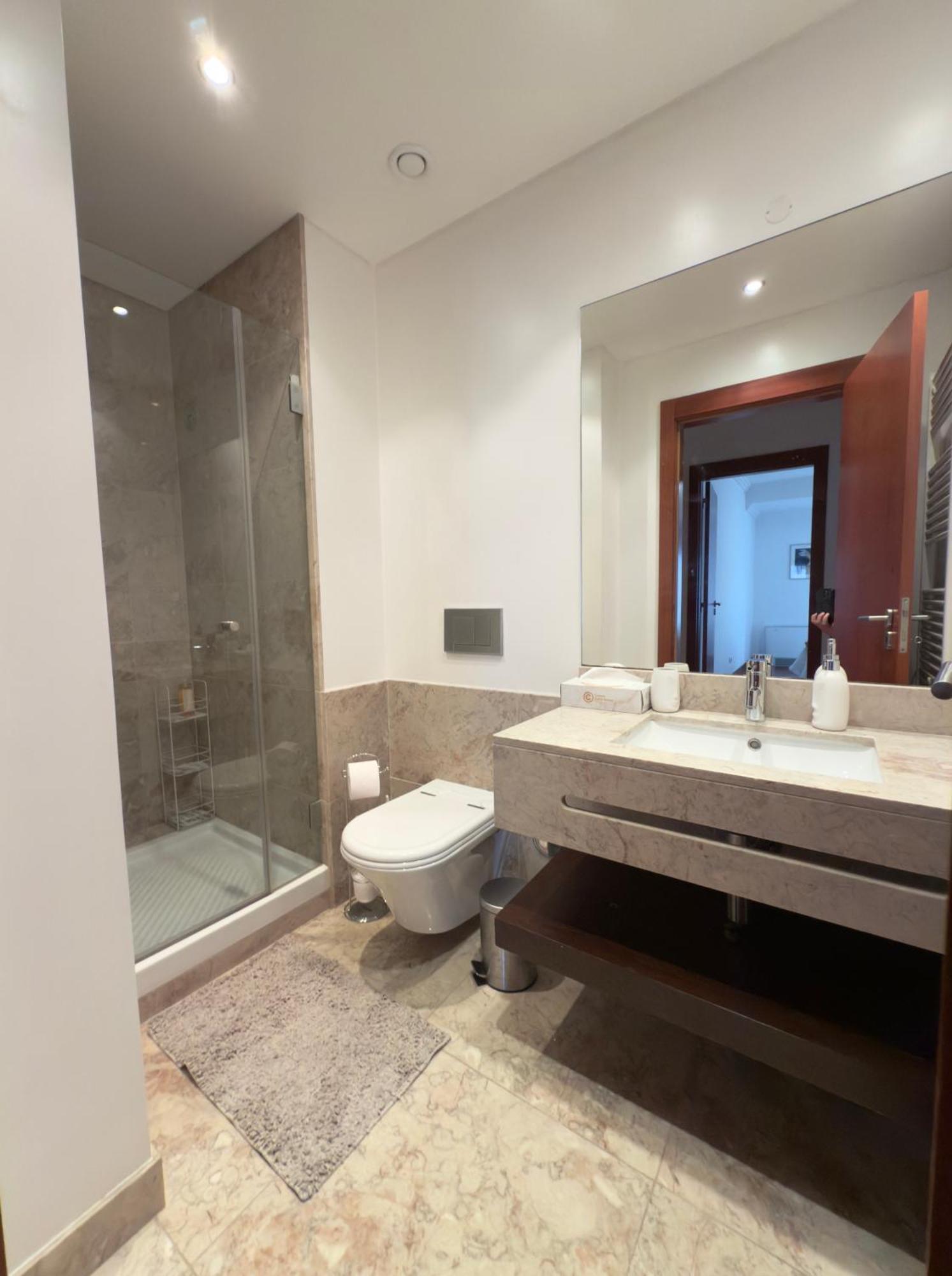 Expo Luxury