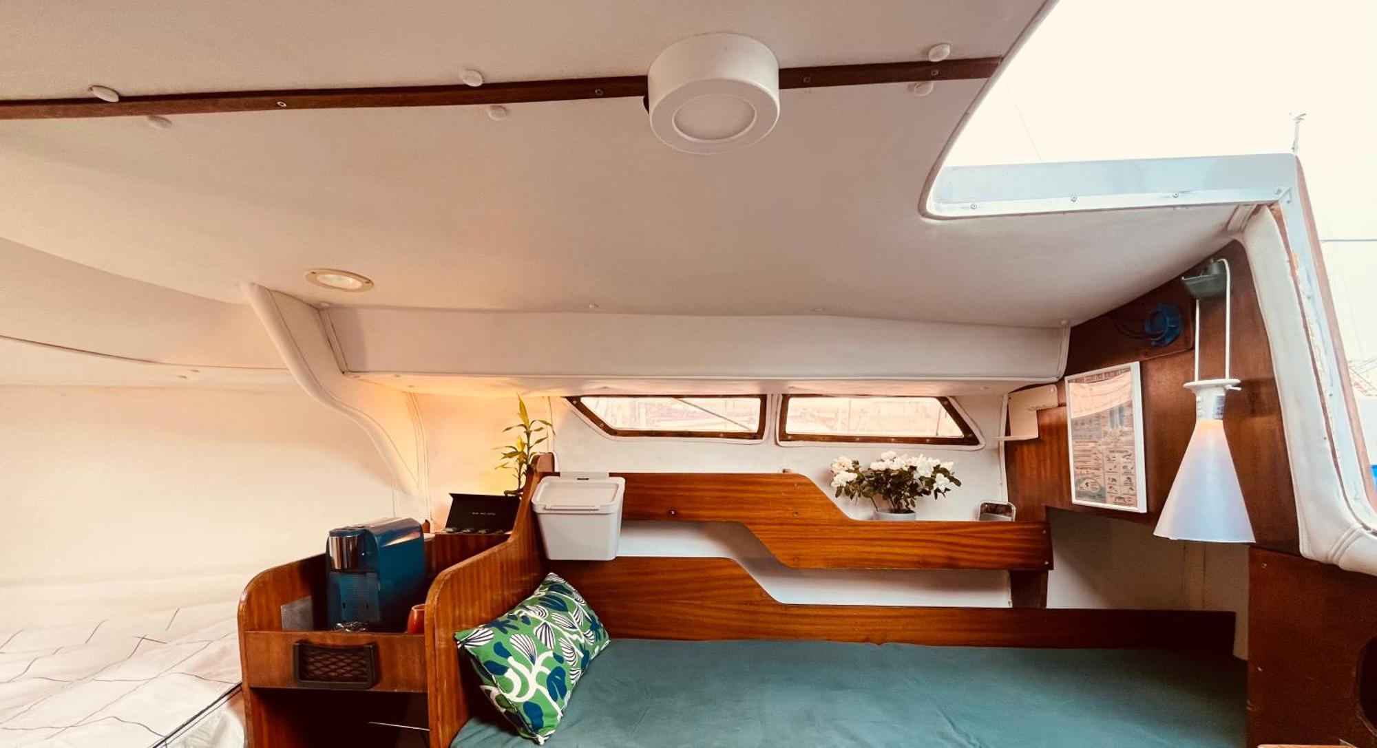 Bacus - Your Floating Hideaway In Lisboa