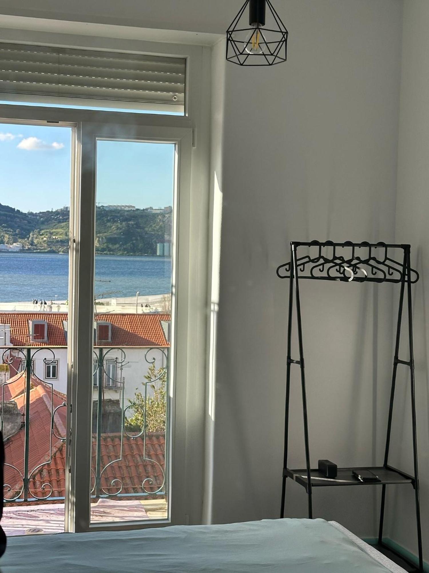 Belem With Tagus River View Apartment Lisbon