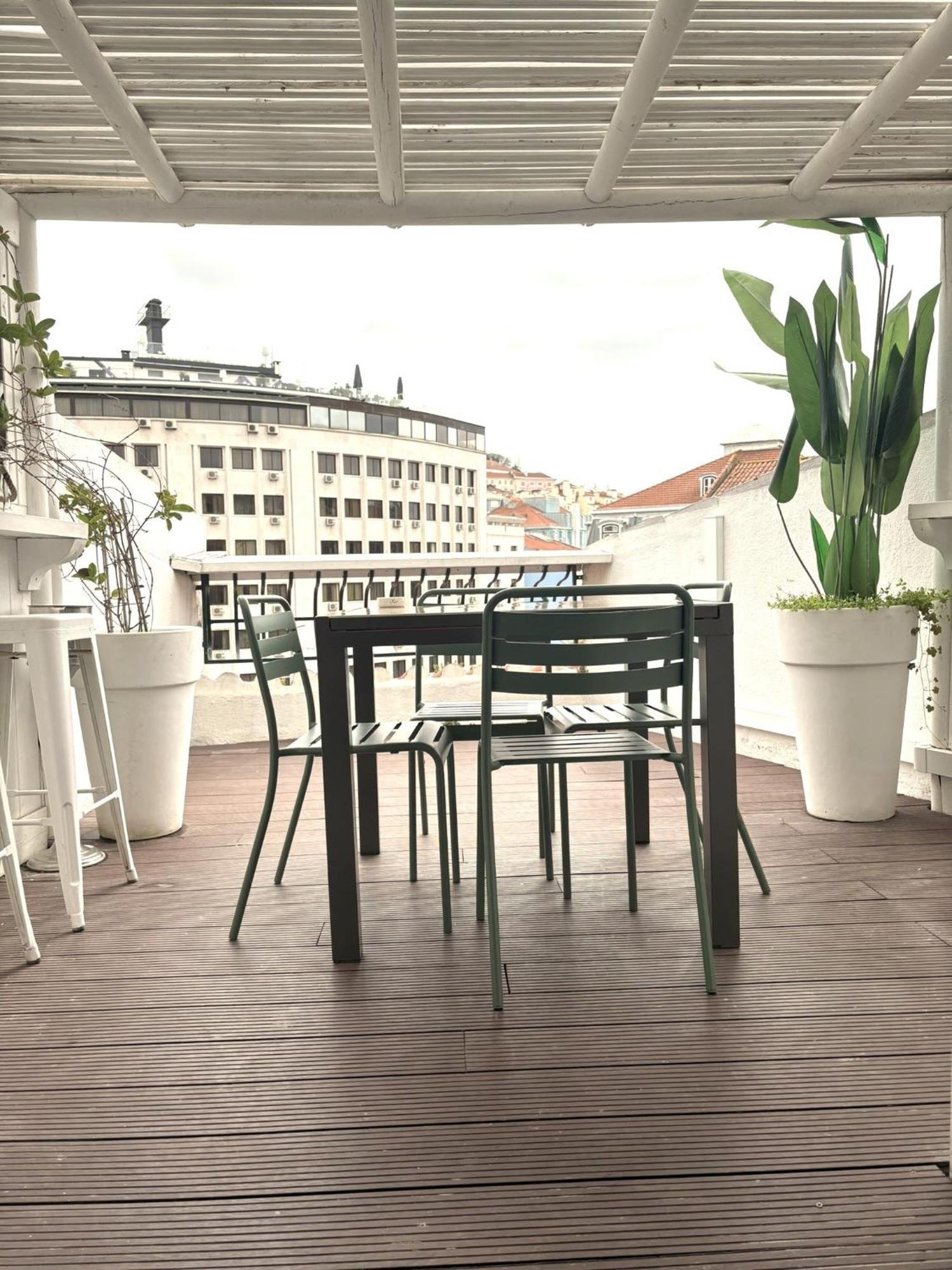 Fabulous T2 With Balcony In Rossio Appartement
