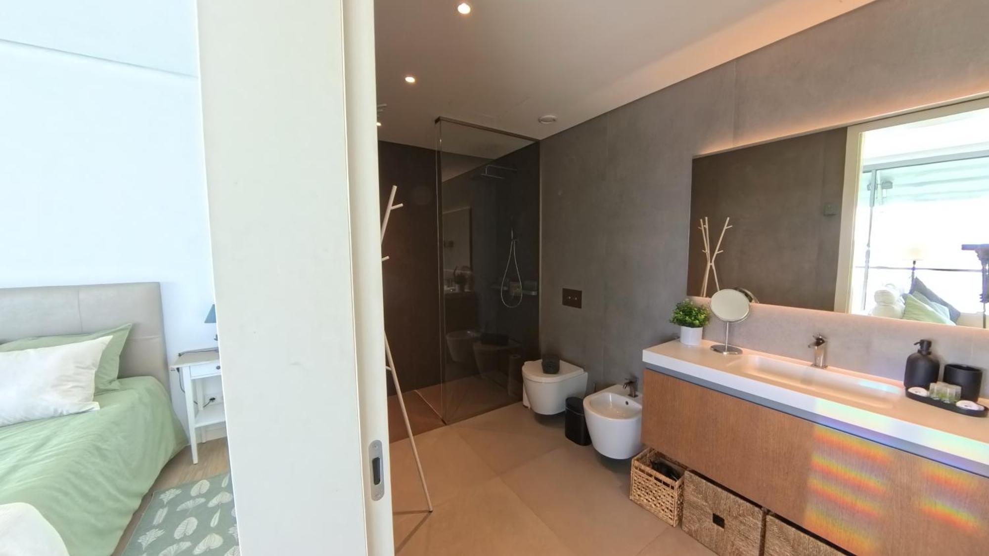 Prv By Lysm Group *