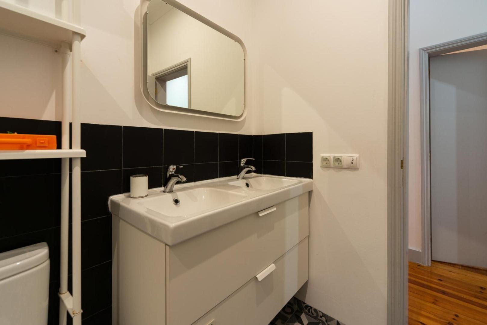 Old Style Fully Renewed And Spacious 3-bed Appartement Lisboa